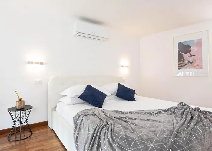 Campo De Fiori Detached Eligio - Collection Daire